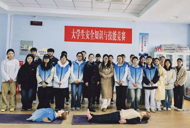 C:\Users\Administrator\Documents\Tencent Files\4926640\nt_qq\nt_data\Pic\2025-11\Ori\036f276e185e61f878f9930ed05cf14d.jpg